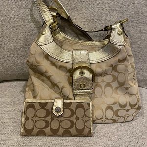Coach purse and wallet
